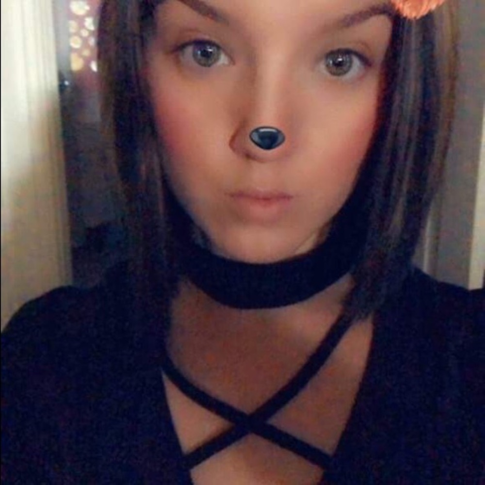Meet your Posher, Courtney